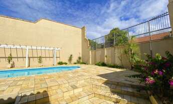 Imagem 3: Belíssimo imóvel com piscina à 150m da praia