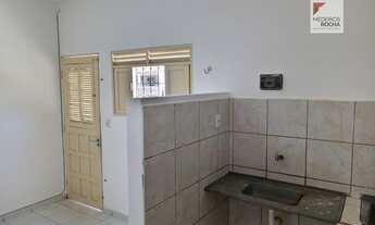 Imagem 7: Alugo Kitnet no bairro de Neópolis_Um quarto_sala_cozinha_banheiro_Excelente localização