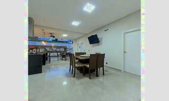 Imagem 7: Casa no Condomínio Jardins de Samantha III, com 298,64 m² de construção, localizado em Ara