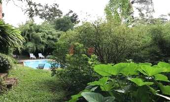 Imagem 4: Casa 480 m² 4 Quartos sendo 2 Suítes e 5 banheiros à Venda por R$ 1.800.000,00