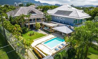 Imagem 2: Casa condomínio Mansões para aluguel e venda tem 780 metros quadrados com 5 quartos