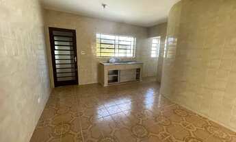 Imagem 4: Sobrado com suíte e varanda para locação no Centro