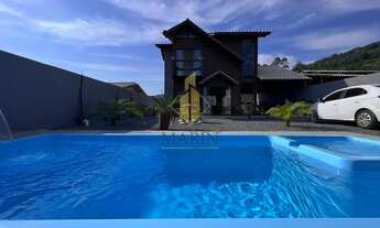 Imagem 4: Sobrado na cidade de Penha/SC