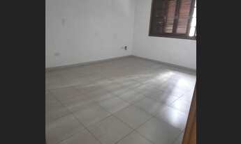 Imagem 4: Sobrado para aluguel possui 140 metros quadrados com 4 quartos