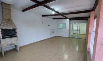 Imagem 4: Casa Independentemente na Vila Industrial, com 2 Quartos, Ampla Sala, Churrasqueira