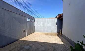 Imagem: Casa à venda, 2 quartos, 1 suíte, 3 vagas