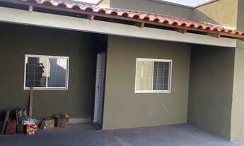 Imagem 2: Casa 2 Quartos com Quintal Bairro de Grande Valorização no Jardim Real