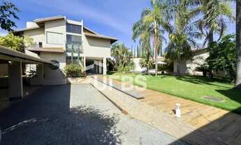 Imagem 4: Sobrado, com 6 suítes, 9 vagas de garagem - 1.000 m² de terreno com 515 m² de construção