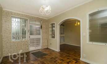 Imagem 4: Casa à venda em Jardim do Salso com 389 m², 8 quartos, 2 suítes, 3 vagas