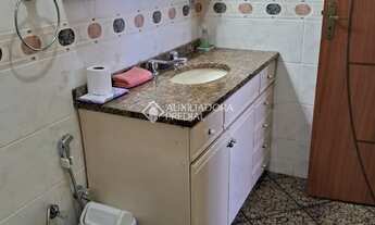 Imagem 5: 02 Dormitórios, living 02 ambientes, cozinha com pia e armário, dependência de empregada