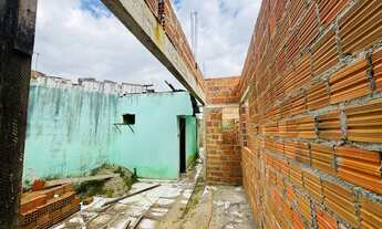 Imagem 2: Vendo 2 terrenos no centro, a casa em ponto de Laje!