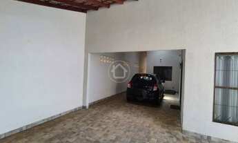 Imagem 4: CASA COM 3 DORMITORIOS E PISCINA