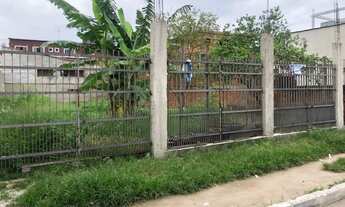 Imagem: Aluga-se terreno no centro de terra vermelha