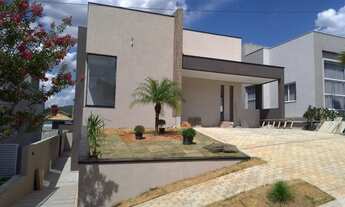 Imagem 3: Sobrado para venda com 226 metros quadrados com 3 quartos