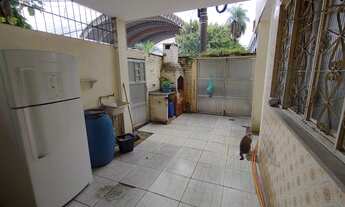 Imagem 3: Casarão esquina frente de rua 4 quartos, 2 vagas e terraço Próx Parque de Eventos Ac Carta