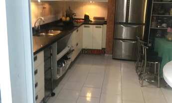 Imagem 7: Sobrado 4 Dormitórios 3 Suítes à Venda em Bolsão de Interlagos