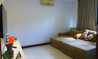 Imagem 3: Casa de condomínio para venda possui 180 metros quadrados com 6 quartos