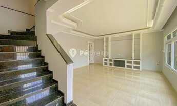 Imagem: Casa sobrado com edícula à locação no