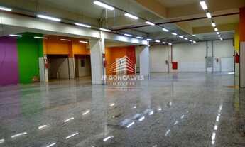 Imagem 5: Lojão com 627 m² de área interna - 33 metros de frente e 25 vagas cobertas