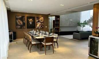 Imagem 3: Casa em Condomínio para Venda em Alphaville Santana de Parnaíba-SP