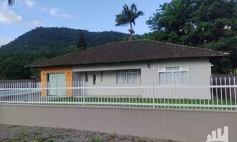 Imagem: Excelente casa com piscina, churrasqueira