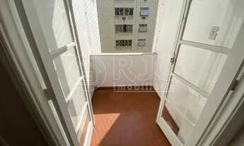 Imagem 3: Apartamento para venda tem 71 metros quadrados com 2 quartos em Copacabana - Rio de Janeir