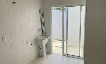 Imagem 6: Sobradão com 350 metros de Terreno - Imponente com piscina e excelente distribuição