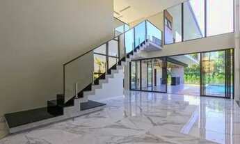 Imagem 5: Maravilhosa casa de esquina altissimo padrão na Cidade Alpha Ceará