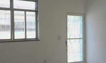 Imagem 2: Apartamento para aluguel possui 70 metros quadrados com 2 quartos em Pilares - Rio de Jane