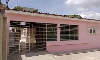 Imagem: Linda casa em pau amarelo