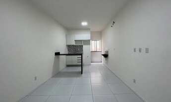 Imagem 2: Kitnet na Praia de Iracema semi-mobiliado a uma quadra para praia