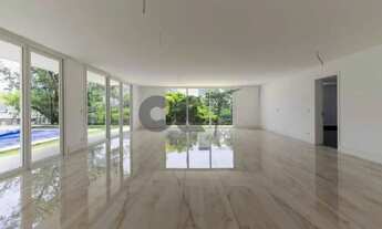 Imagem: Casa de Condomínio - 4 Dormitórios (Suítes)