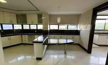 Imagem: Vende-se amplo apartamento com 264 m²