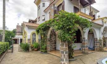 Imagem: Casa de esquina com 750 de área privativa