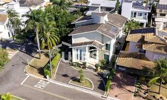 Imagem 2: Sobrado Alto Padrão à Venda no Condomínio Jardins Florença Goiânia/GO