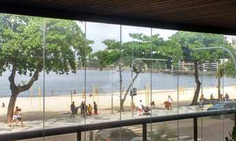 Imagem: 4 Suites Master com Closet - De Frente para