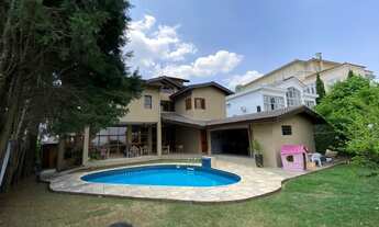 Imagem 6: Casa de condomínio para venda possui 556 metros quadrados com 4 quartos