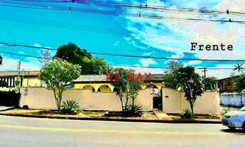 Imagem 2: Casa de esquina no Conjunto Tiradentes com um quintal maravilhoso com churrasqueira e pisc