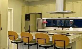 Imagem 6: Belíssima casa de esquina a venda em residencial de alto padrão