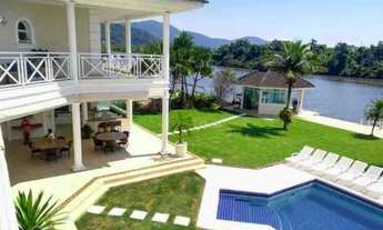 Imagem: Casa de Alto Luxo no Residencial Marina