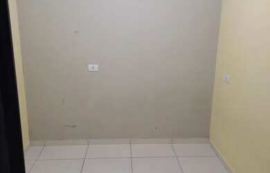 Imagem 4: Aluga-se casa 3 cômodos, e garagem para um carro hacht