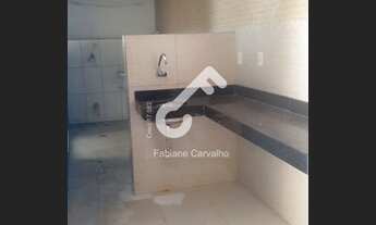 Imagem 6: ESTRADA DO COCO, Abrantes. Duplex com 3 quartos sendo 1 suíte, dependência. 105m² de área