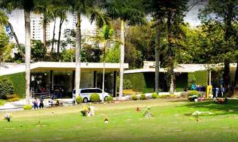 Imagem 3: Um jazigo, situado em cemitério de Congonhas, na cidade de São Paulo/SP