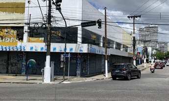 Imagem 3: Prédio Comercial (Prédio pintado de branco