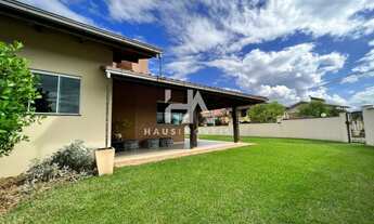 Imagem 3: Casa para aluguel possui 200 metros quadrados com 3 quartos