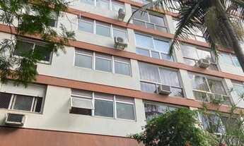 Imagem 2: Apto amplo 2 dorm, na Mostardeiro, esquina Cel Bordini, vista parcão, conservado, vaga, R