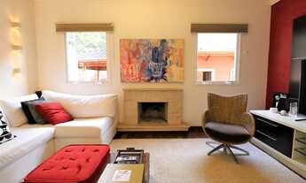 Imagem 4: Casa à venda no Miolo da Granja Viana. Simplesmente Maravilhosa!