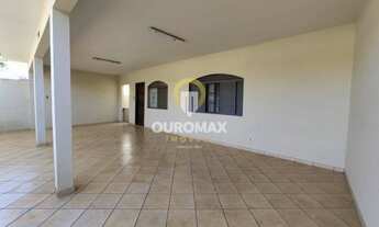 Imagem 3: Casa com 3 dormitórios para alugar, 100 m² por R$ 2.000,00/mês - Nova Ourinhos - Ourinhos