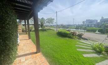 Imagem 2: Casa de esquina frente lago!