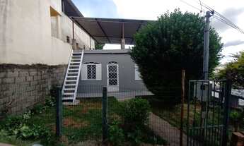 Imagem 3: Casa para venda tem 96 metros quadrados com 2 quartos em Parque Independência - Juiz de Fo